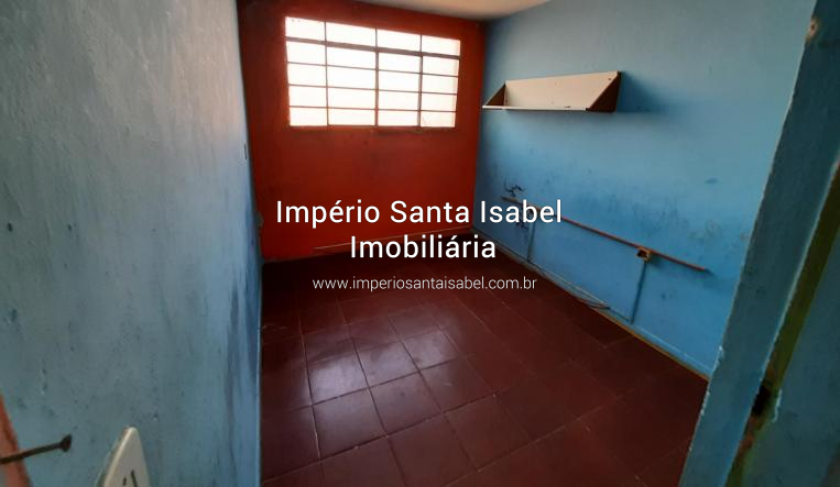 [Aluga Casa 4 cômodos - fundos- sem garagem no Arujá Center Ville  Próximo da Rodovia R$ 800,00]