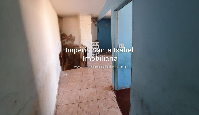[Aluga Casa 4 cômodos - fundos- sem garagem no Arujá Center Ville  Próximo da Rodovia R$ 800,00]