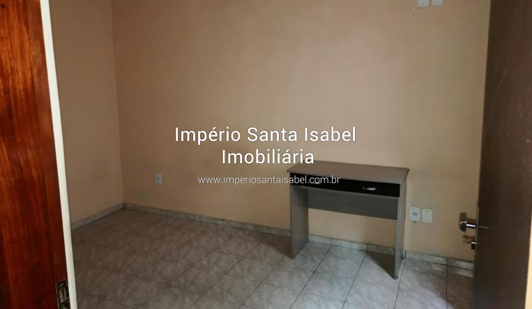 [Aluga casa com 3 Dormitórios _ sem garagem -centro_ Santa Isabel SP _ alugada]
