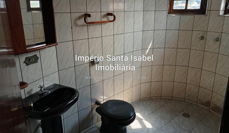 [Aluga casa com 3 Dormitórios _ sem garagem -centro_ Santa Isabel SP _ R$ 1.800,00]