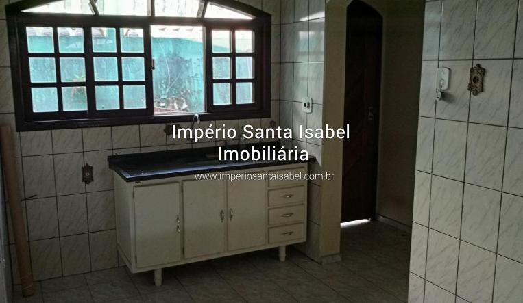 [Aluga casa com 3 Dormitórios _ sem garagem -centro_ Santa Isabel SP _ alugada]
