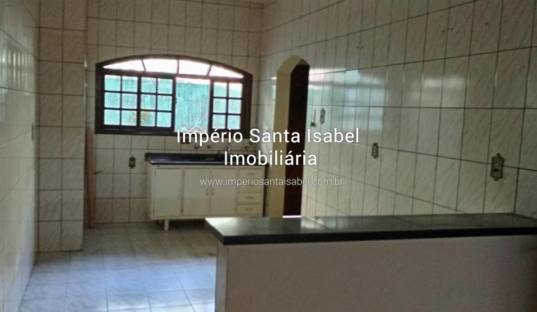 [Aluga casa com 3 Dormitórios _ sem garagem -centro_ Santa Isabel SP _ R$ 1.800,00]