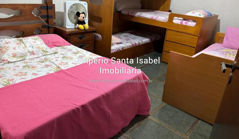 [Aluga casa Condomínio Santa Isabel R$4.000,00 ao mês ]