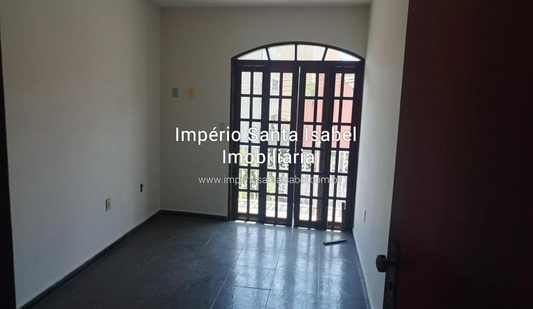 [Aluga AP no centro de Santa Isabel - R$ 1.400,00]
