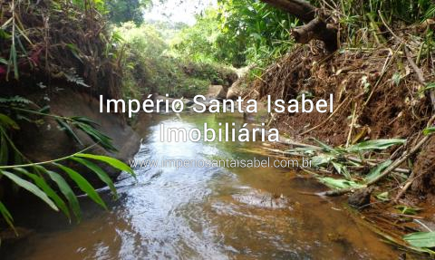 [Aluga-se chácara com terreno de 15.000 m2 no bairro Recanto Alphina á 4 KM do centro de Santa Isabel-SP - R$ 2.500,00]