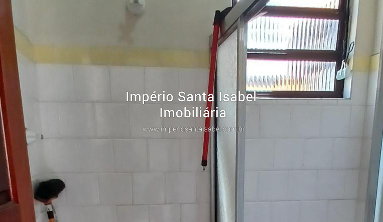 [Vendo casa no centro de Santa Isabel que dá financiamento bancário ]