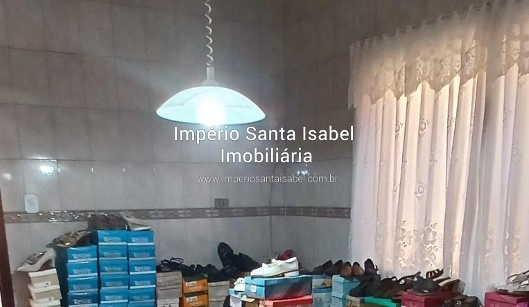 [Vendo casa no centro de Santa Isabel que dá financiamento bancário ]