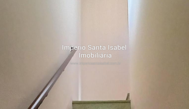 [Vendo casa no centro de Santa Isabel que dá financiamento bancário ]