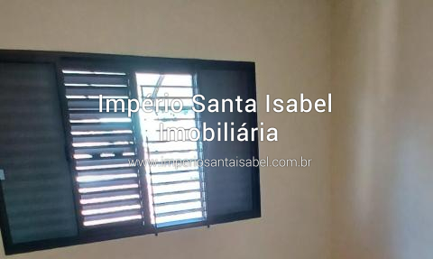 [Vendo casa no centro de Santa Isabel que dá financiamento bancário ]