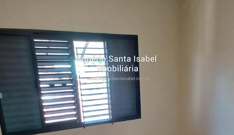 [Vendo casa no centro de Santa Isabel que dá financiamento bancário ]