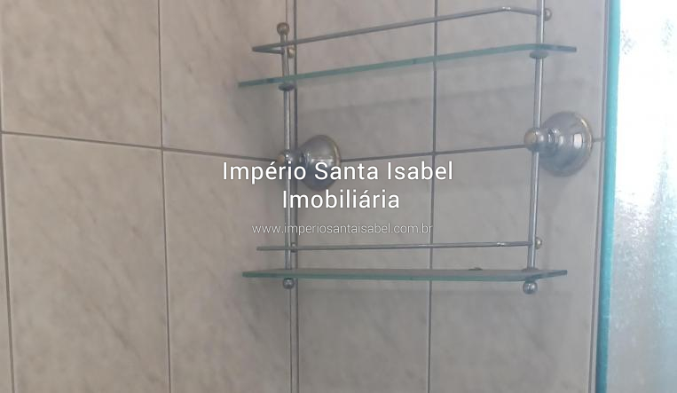 [Vendo casa no centro de Santa Isabel que dá financiamento bancário ]