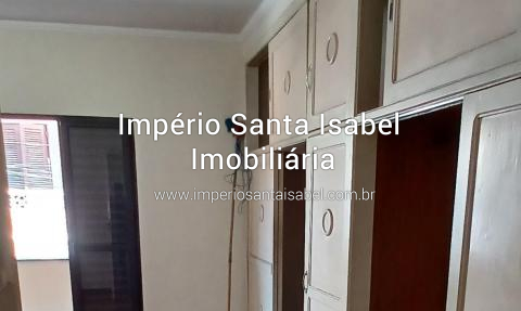 [Vendo casa no centro de Santa Isabel que dá financiamento bancário ]