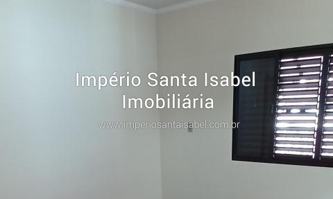 [Vendo casa no centro de Santa Isabel que dá financiamento bancário ]