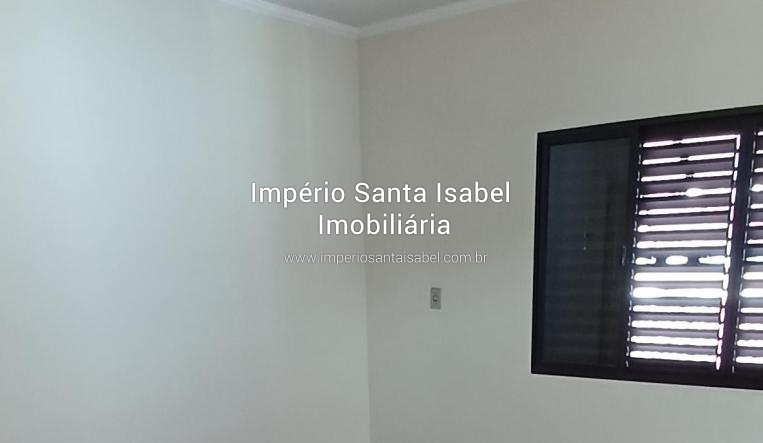 [Vendo casa no centro de Santa Isabel que dá financiamento bancário ]