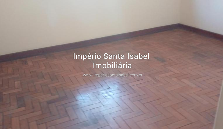 [Vendo casa no centro de Santa Isabel que dá financiamento bancário ]