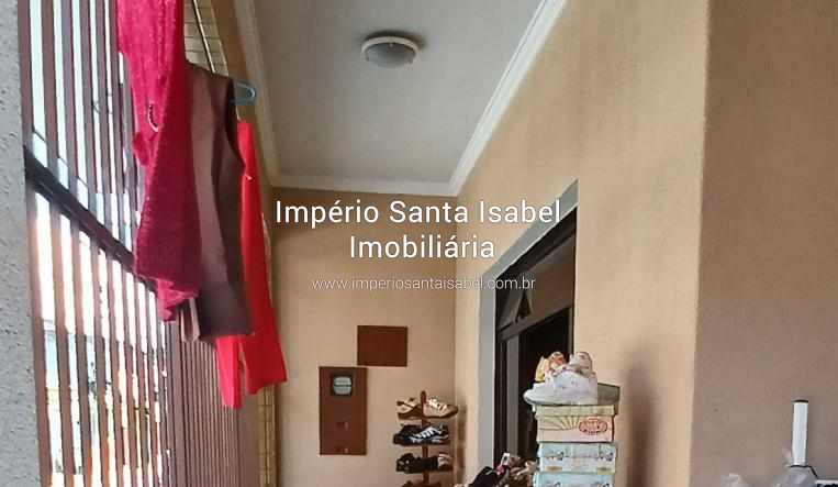 [Vendo casa no centro de Santa Isabel que dá financiamento bancário ]