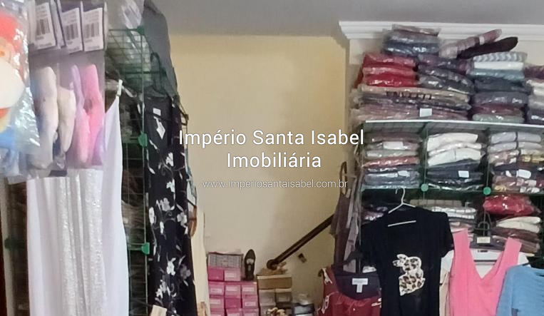 [Vendo casa no centro de Santa Isabel que dá financiamento bancário ]