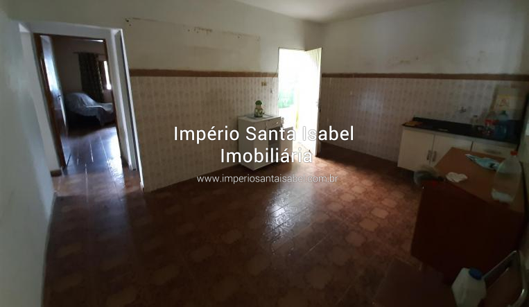 [Vende 3 casas individuais de esquina com Av Brasil- Santa Isabel SP - aceita Permuta por imóvel de menor valor ]