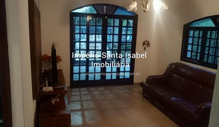 [Vende chacara 2.700 M2 com piscina próximo ao centro de Santa Isabel- REF 2244]